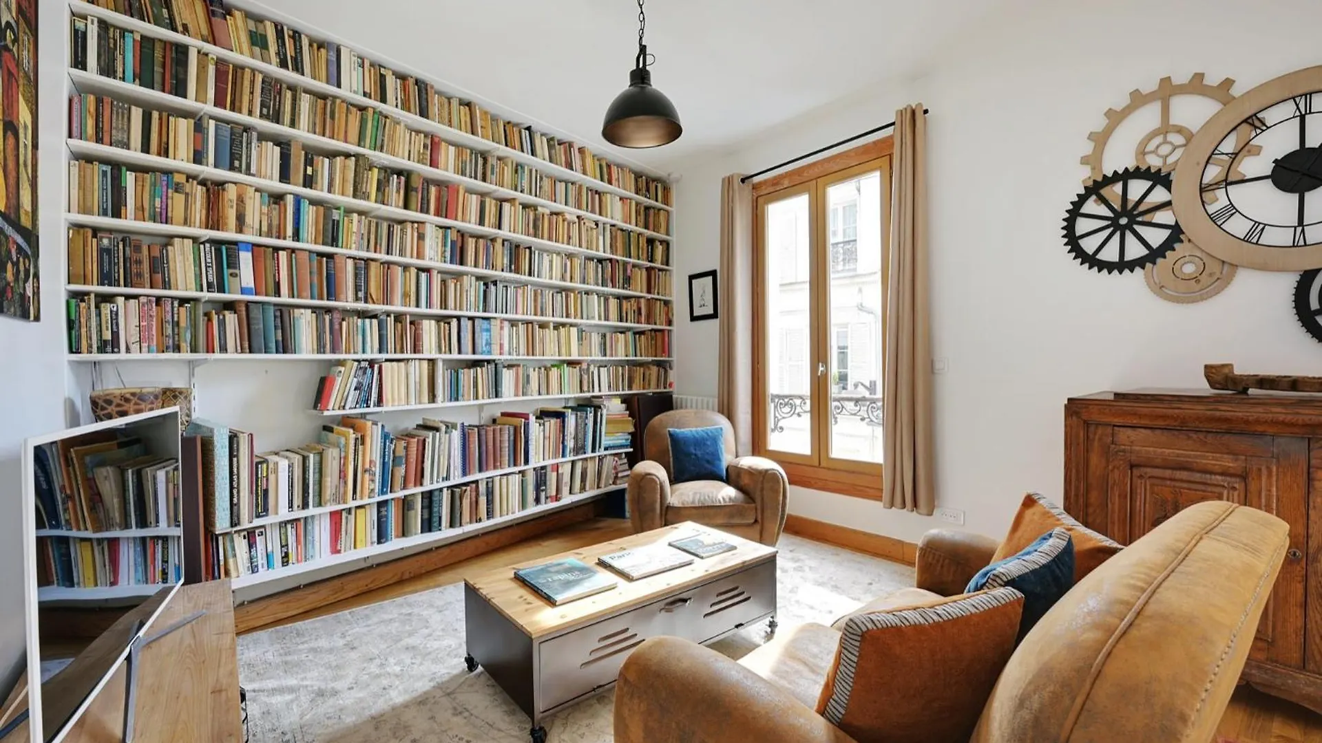 Fully Renovated In Montmartre *