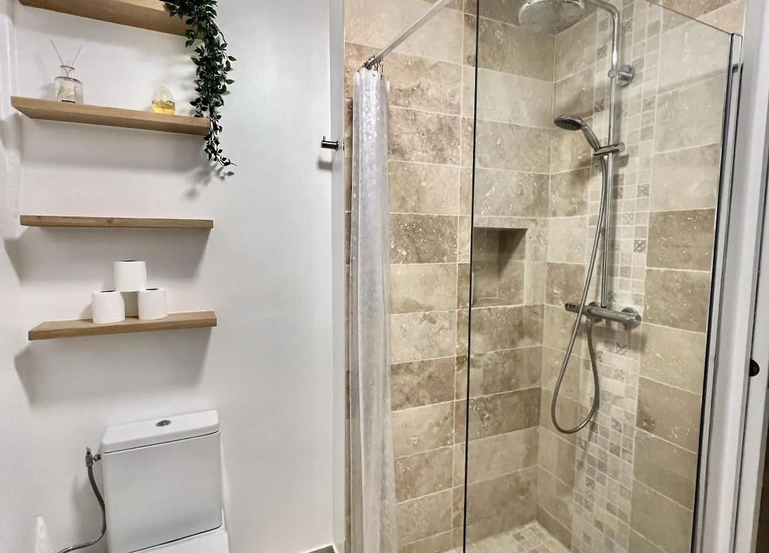 Apartment Fully Renovated In Montmartre