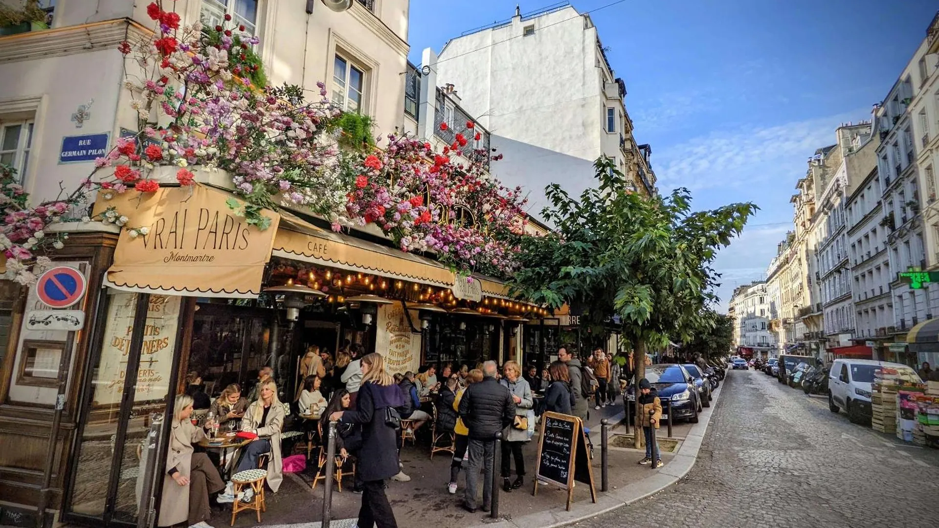 Fully Renovated In Montmartre Parijs